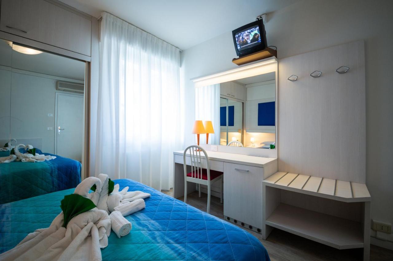 Villa Lucilla Lignano Sabbiadoro Esterno foto