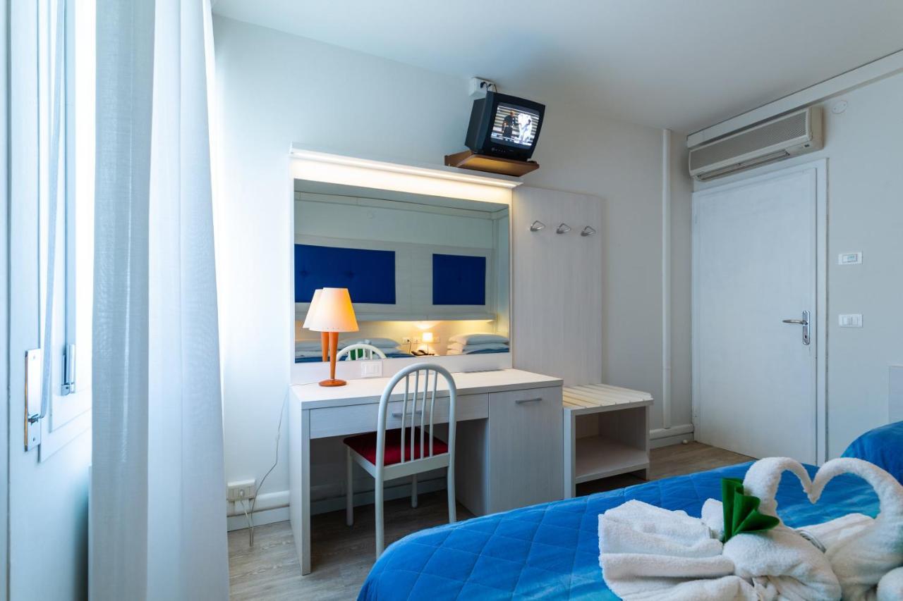 Villa Lucilla Lignano Sabbiadoro Esterno foto